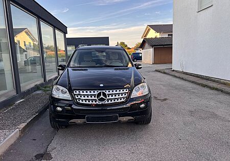 Mercedes-Benz ML 500 4MATIC -