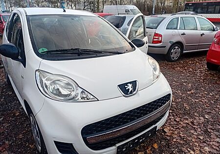 Peugeot 107 Filou 70