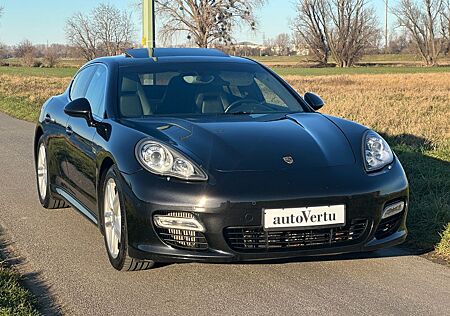 Porsche Panamera Turbo *ServoPlus*Finanzierung ab 3,39%