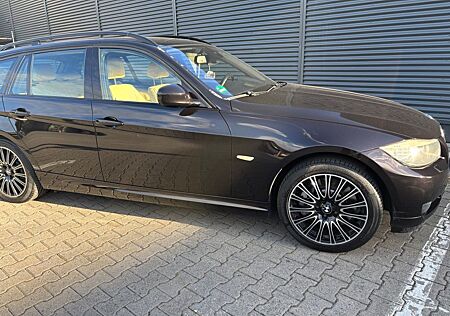 BMW 330d xDrive Touring -