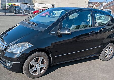 Mercedes-Benz A 180 ELEGANCE Autotronic ELEGANCE