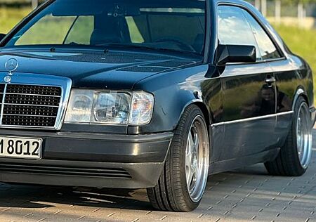 Mercedes-Benz 300 Mercedes c124 ce