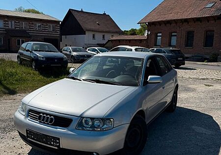 Audi A3 1.6 Attraction Attraction