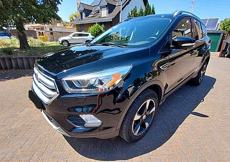 Ford Kuga 1,5 EcoBoost 4x4 134kW COOL & CONN. Aut...
