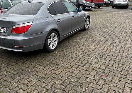 BMW 525i Linousine