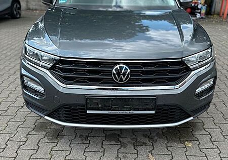 VW T-Roc Volkswagen Style 1 Hand /Tüv/Reifen Neu/ PDC/ Carplay