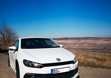 VW Scirocco Volkswagen 2.0 TDI 125kW -