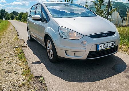 Ford S-Max 2,2 TDCi 129kW DPF Titanium