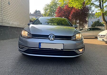 VW Golf Volkswagen 1.6 TDI SCR DSG JOIN Variant JOIN