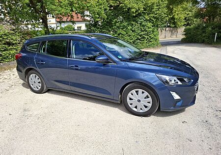 Ford Focus Turnier 120 PS Diesel; AHK, Standheizung
