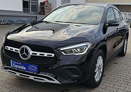 Mercedes-Benz GLA 220 d NAVI*LED*AHK*KAMERA*DISTRONIC