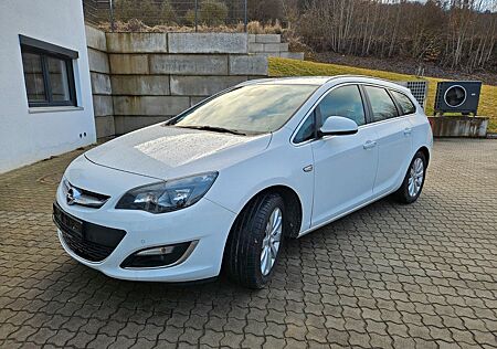 Opel Astra J Sports Tourer 1.6 CDTI *AHK*Kamera*Navi*PDC