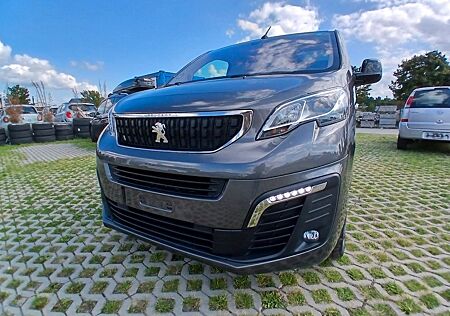 Peugeot Traveller Allure L2 Sitzplätze 8