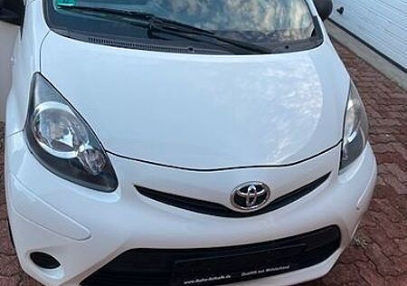 Toyota Aygo (X) Aygo (X) 1,0-l-VVT-i -