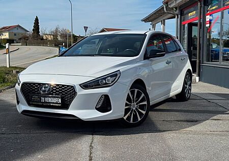 Hyundai i30 Intro