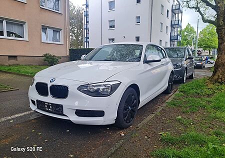 BMW 114i Sport Line Sport Line