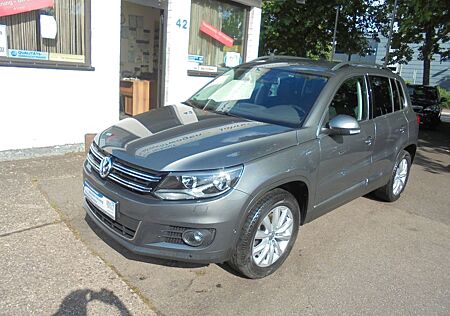 VW Tiguan Volkswagen Sport & Style 4Motion"NAVI-LEDER-95TKM"