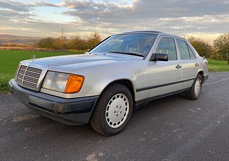 Mercedes-Benz 250 Mercedes 124 , Diesel, Oldtimer