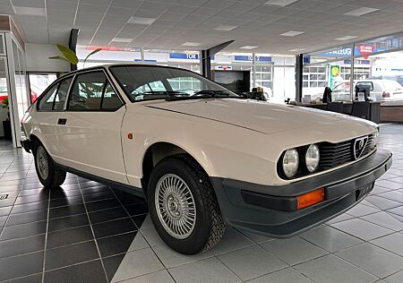 Alfa Romeo GTV Alfetta 2,0 Top zustand Einzigartig