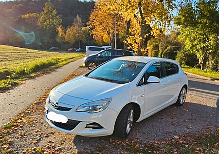 Opel Astra J Sportedition 1.4 Turbo (140 PS)