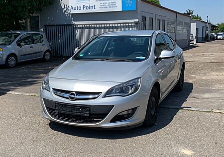 Opel Astra J Lim. 4-trg. 150 Jahre