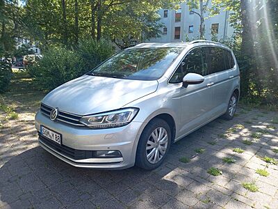 Volkswagen Touran 2.0 TDI DSG Highline Standheizung LED ACC