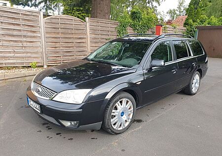 Ford Mondeo 2,0TDCi 96kW DPF, AHK 3,75 t, Schiebedach