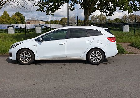 Kia Cee'd Sportswagon 1.6 CRDi Dream-Team Editio...