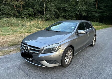 Mercedes-Benz 200 A CDI
