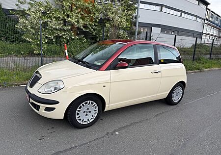 Lancia Ypsilon 1.4 16V Argento DFN TÜV NEU