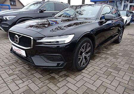 Volvo V60 Kombi Core*Navi*LED*1.Hand