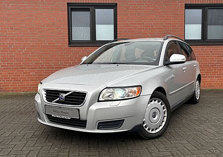 Volvo V50 Kombi 1.6 D Drive Xenon AHK Sitzhzg 2. Hand