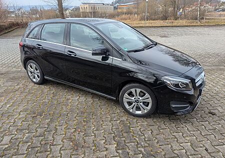 Mercedes-Benz B 200 (CDI) d Urban AHK
