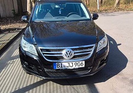 VW Tiguan Volkswagen 2.0 TDI DSG 4MOTION Sport & Style Spo...