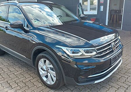 VW Tiguan Volkswagen Elegance 4x4 Matrix Navi AHK Alcantara