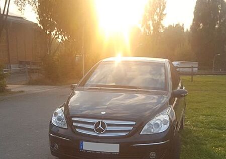 Mercedes-Benz B 200 gebraucht kaufen Mercedes-Benz B 200 * abnehmb. AHK * KOMFORT * viele Extras !