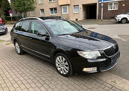 Skoda Superb 3.6 V6 DSG 4x4 Elegance Combi Elegance