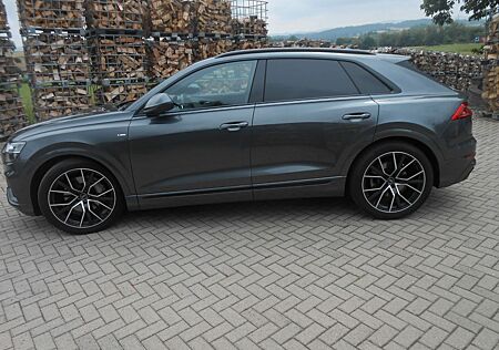 Audi Q8 50 TDI quattro tiptronic -