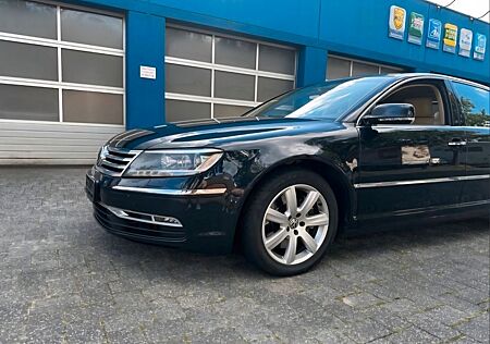 VW Phaeton Volkswagen 3.0 V6 TDI lang 4MOT. Tiptronic 4-Si...