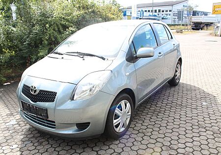 Toyota Yaris 1,0-l-VVT-i Cool