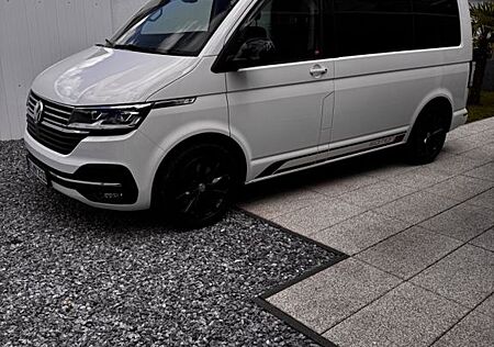 VW T6 Multivan Volkswagen T6.1 Multivan DSG NAVI LED AHK LEDER STDHZG DCC