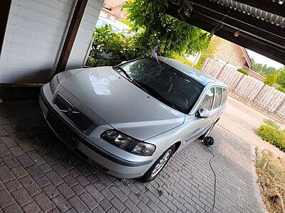 Volvo V70 2.4 -