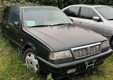 Lancia Thema 8.32