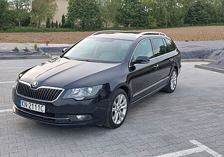 Skoda Superb 2.0 TDI 125kW G tech DSG 4x4 L&K Comb...