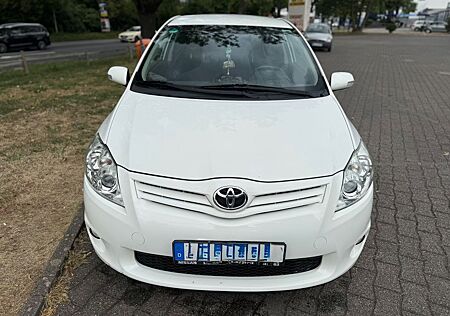 Toyota Auris 1,6-l-Valvematic Club Club