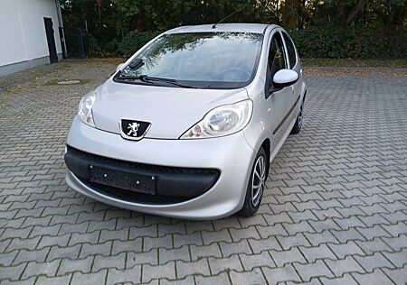 Peugeot 107 Filou 70 Filou