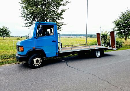 Mercedes-Benz Vario 609 Abschleppwagen