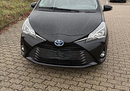 Toyota Yaris 1.5-l-VVT-i Hybrid CVT Team Deutschlan...