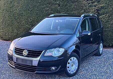 VW Touran Volkswagen 2.0 TDI 103kW DSG DPF -