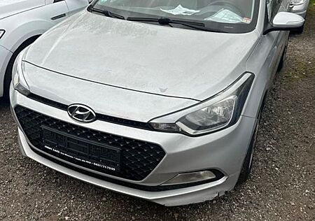 Hyundai i20 1.1 CRDi - 2015 Klima
